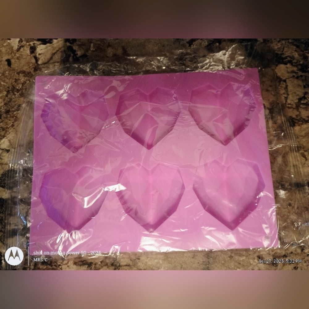 Heart-Shaped Silicone Mold.New